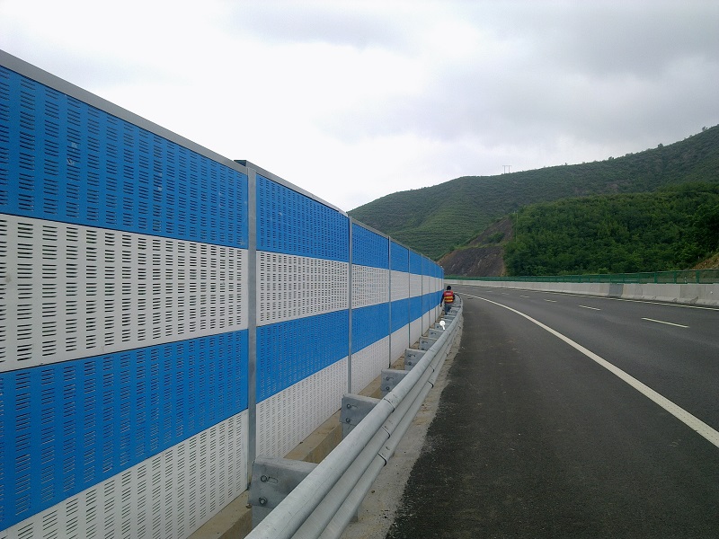 <a href=http://m.zrzx8.net/news_article?news_id=122>聲屏障</a>